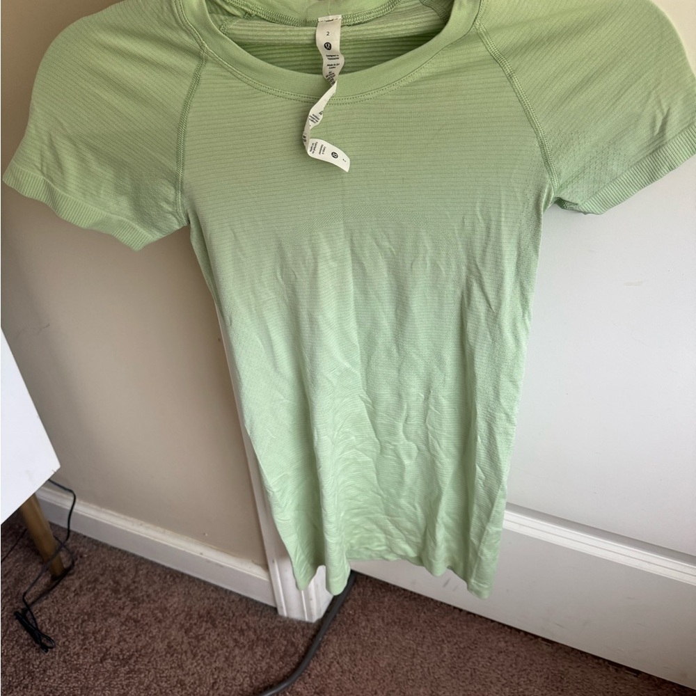 Women's Green Short Sleeve Top